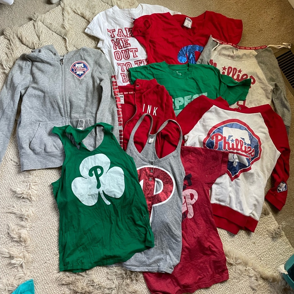 Phillies shirt/ sweatshirt bundle